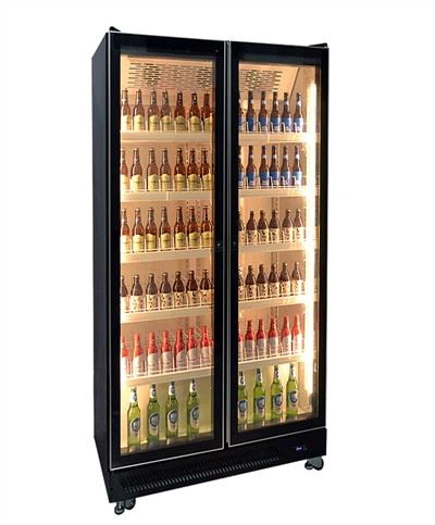 Vitrina con puerta de vidrio para bebidas